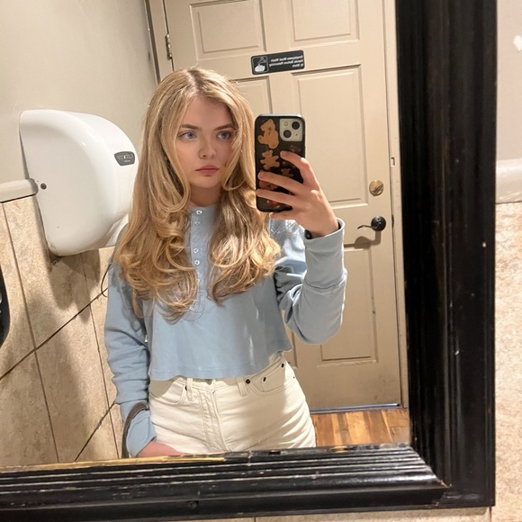 Meet the Posher Other - Meet your Posher, Alexis